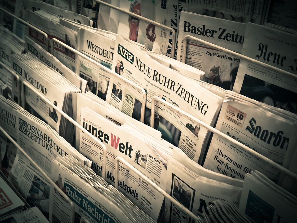 Newspaper rack