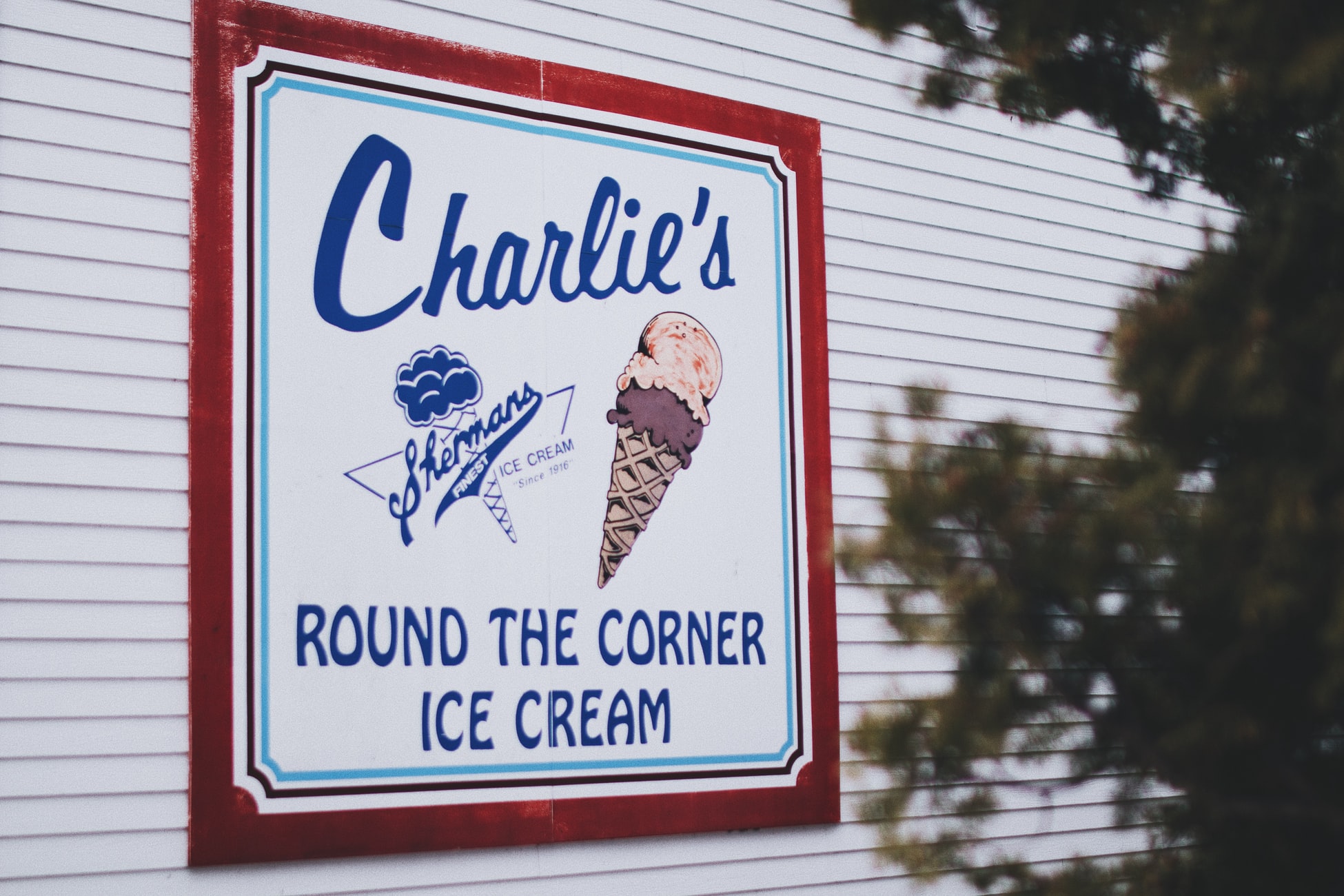 ice cream advertisment