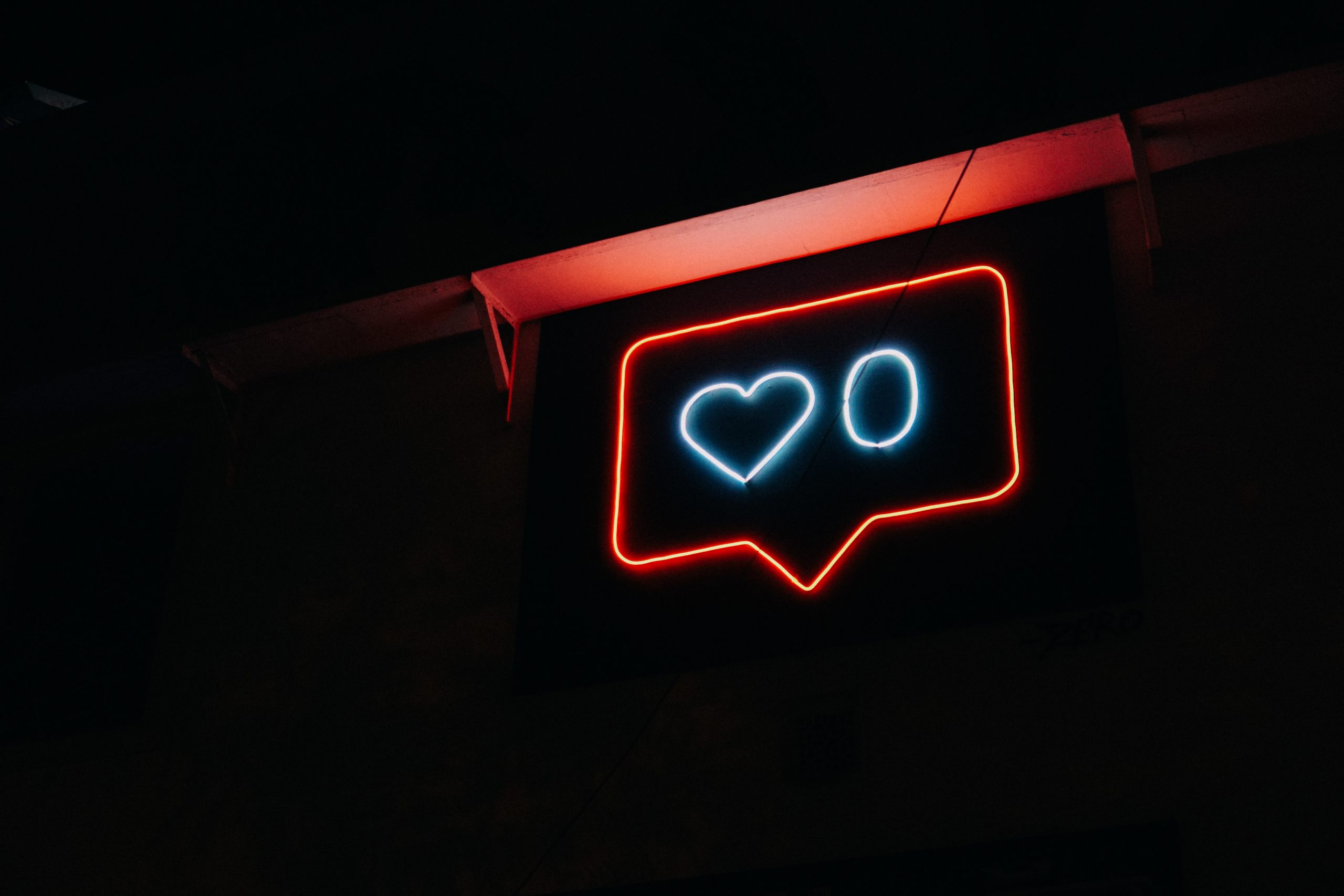 love heart in neon sign
